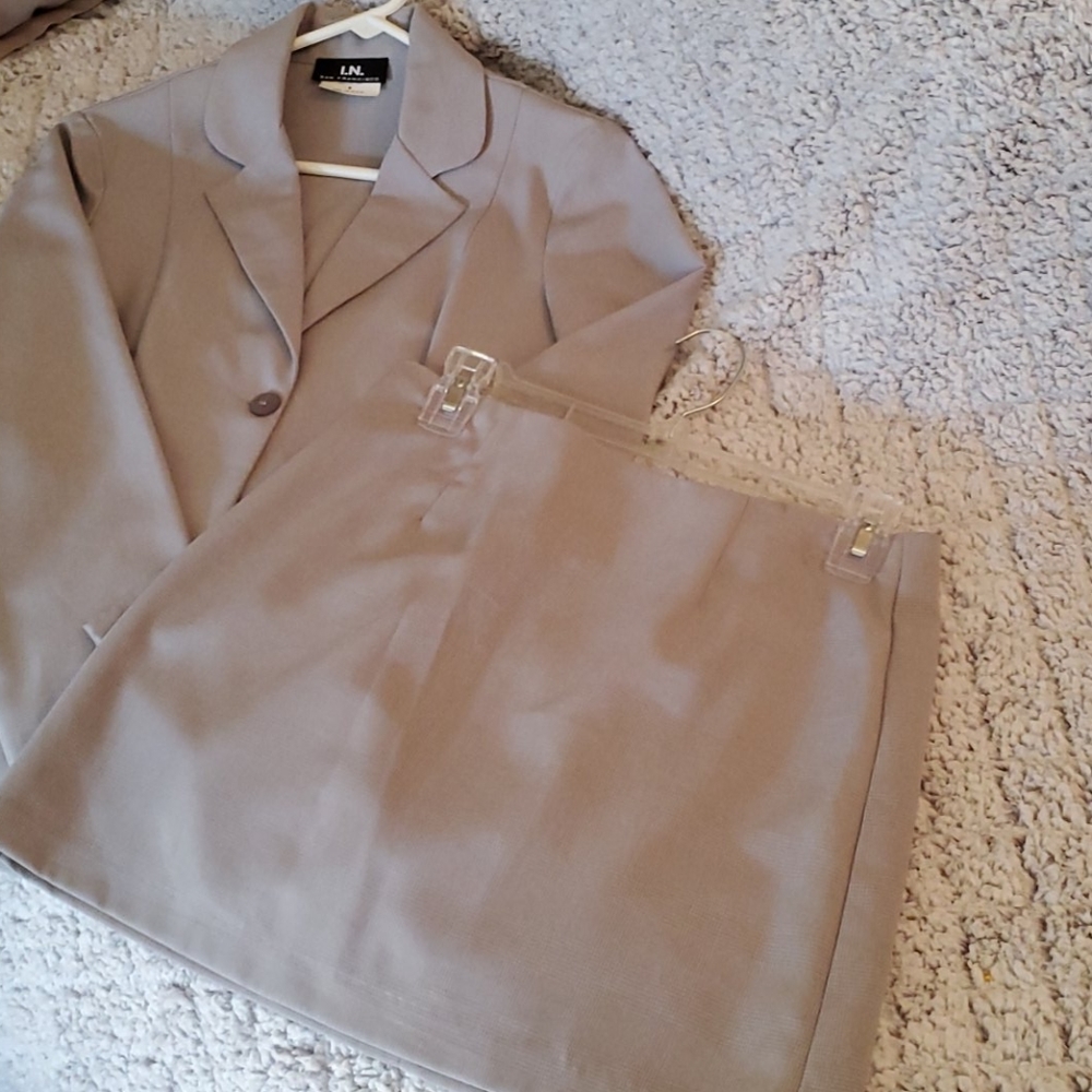 Skirt suit set.
